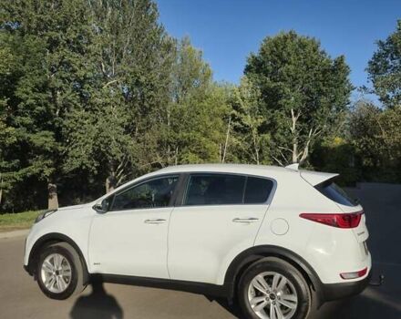 Белый Киа Sportage, объемом двигателя 2 л и пробегом 227 тыс. км за 16450 $, фото 4 на Automoto.ua