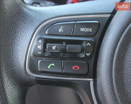 Білий Кіа Sportage, об'ємом двигуна 2 л та пробігом 222 тис. км за 13999 $, фото 21 на Automoto.ua