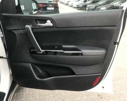 Білий Кіа Sportage, об'ємом двигуна 2 л та пробігом 193 тис. км за 19290 $, фото 17 на Automoto.ua
