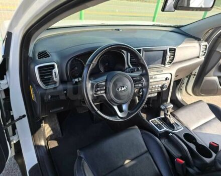 Білий Кіа Sportage, об'ємом двигуна 1.7 л та пробігом 41 тис. км за 11350 $, фото 6 на Automoto.ua