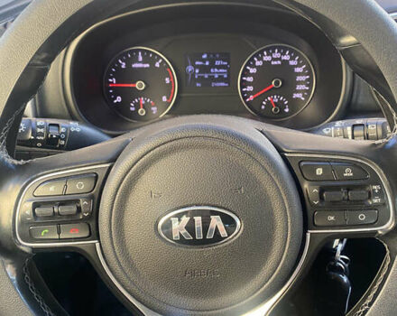 Киа Sportage 2017 в Ивано-Франковске на Automoto.ua Белый Киа Sportage, объемом двигателя 1.69 л и пробегом 210 тыс. км за 17500 $, фото 9 на Automoto.ua