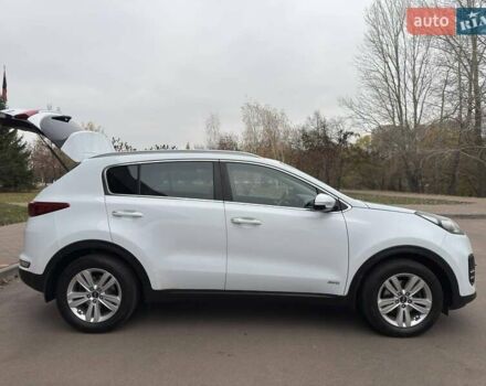 Белый Киа Sportage, объемом двигателя 2 л и пробегом 227 тыс. км за 15950 $, фото 4 на Automoto.ua