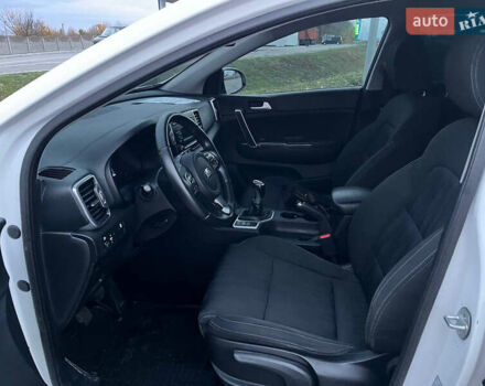 Белый Киа Sportage, объемом двигателя 1.59 л и пробегом 130 тыс. км за 14900 $, фото 29 на Automoto.ua
