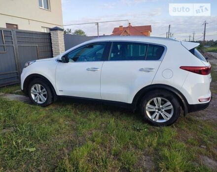 Белый Киа Sportage, объемом двигателя 2 л и пробегом 208 тыс. км за 19300 $, фото 7 на Automoto.ua