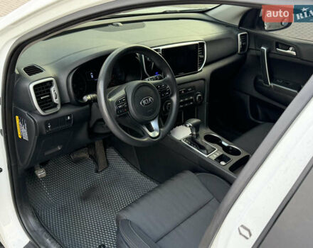 Белый Киа Sportage, объемом двигателя 2.4 л и пробегом 175 тыс. км за 14500 $, фото 5 на Automoto.ua