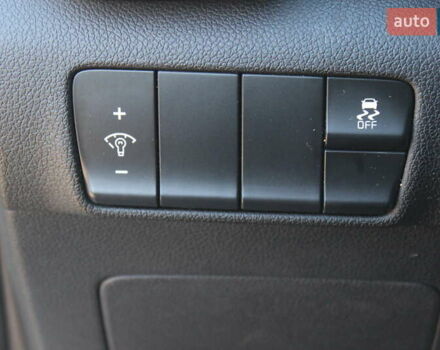 Білий Кіа Sportage, об'ємом двигуна 2 л та пробігом 222 тис. км за 13999 $, фото 19 на Automoto.ua