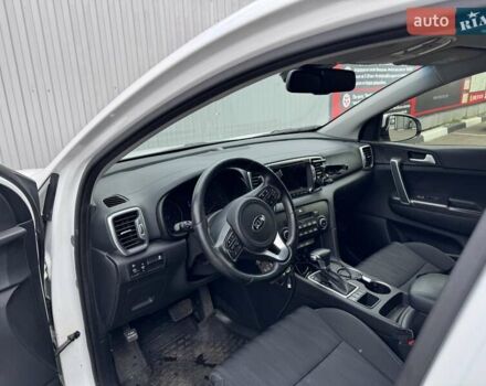 Білий Кіа Sportage, об'ємом двигуна 1.69 л та пробігом 88 тис. км за 18500 $, фото 6 на Automoto.ua