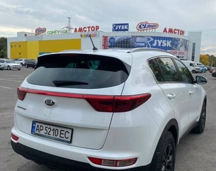 Білий Кіа Sportage, об'ємом двигуна 2 л та пробігом 134 тис. км за 16300 $, фото 1 на Automoto.ua