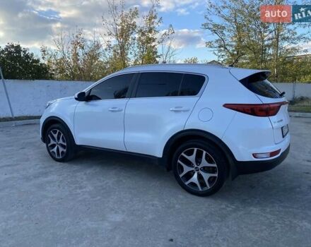 Білий Кіа Sportage, об'ємом двигуна 1.7 л та пробігом 180 тис. км за 16000 $, фото 4 на Automoto.ua