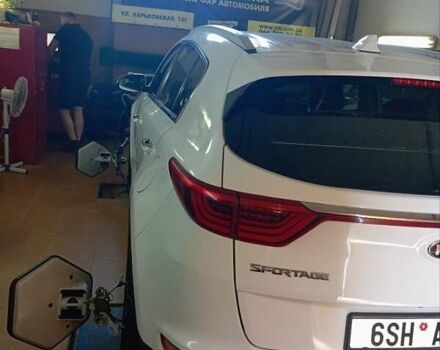 Белый Киа Sportage, объемом двигателя 2 л и пробегом 227 тыс. км за 16450 $, фото 5 на Automoto.ua