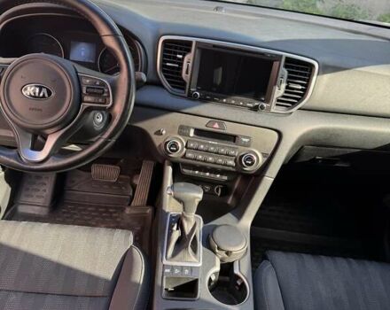 Білий Кіа Sportage, об'ємом двигуна 1.69 л та пробігом 88 тис. км за 18500 $, фото 7 на Automoto.ua