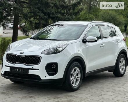 Белый Киа Sportage, объемом двигателя 1.7 л и пробегом 57 тыс. км за 16999 $, фото 3 на Automoto.ua