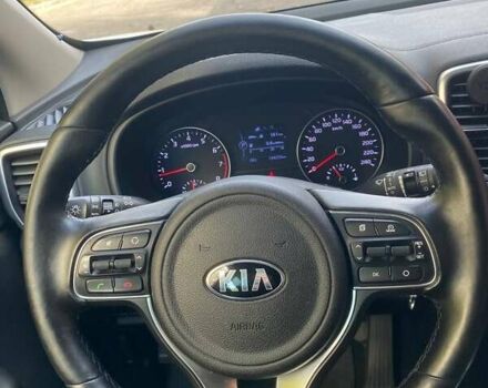 Білий Кіа Sportage, об'ємом двигуна 2 л та пробігом 134 тис. км за 16300 $, фото 4 на Automoto.ua