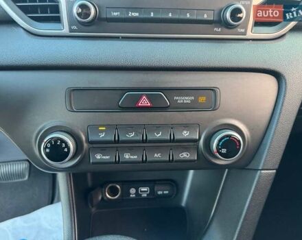 Белый Киа Sportage, объемом двигателя 2 л и пробегом 210 тыс. км за 17200 $, фото 11 на Automoto.ua