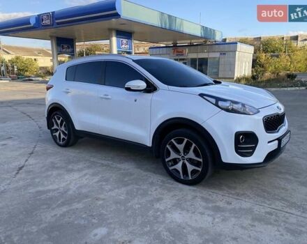 Білий Кіа Sportage, об'ємом двигуна 1.7 л та пробігом 180 тис. км за 16000 $, фото 1 на Automoto.ua