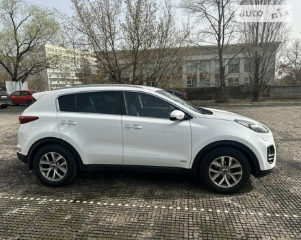 Белый Киа Sportage, объемом двигателя 2 л и пробегом 175 тыс. км за 16200 $, фото 5 на Automoto.ua