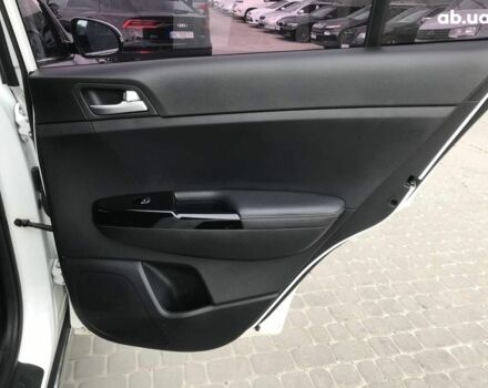 Білий Кіа Sportage, об'ємом двигуна 2 л та пробігом 193 тис. км за 19290 $, фото 15 на Automoto.ua