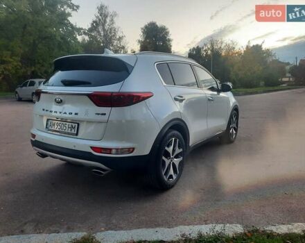 Кіа Sportage 2017 у Житомирі на Automoto.ua Білий Кіа Sportage, об'ємом двигуна 2 л та пробігом 197 тис. км за 20700 $, фото 4 на Automoto.ua