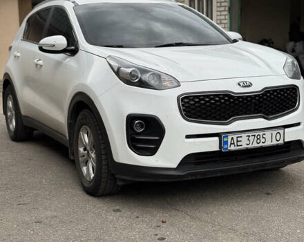 Киа Sportage 2017 в Днепре (Днепропетровске) на Automoto.ua Белый Киа Sportage, объемом двигателя 1.69 л и пробегом 198 тыс. км за 14500 $, фото 3 на Automoto.ua