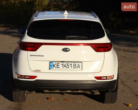 Білий Кіа Sportage, об'ємом двигуна 2 л та пробігом 222 тис. км за 13999 $, фото 7 на Automoto.ua