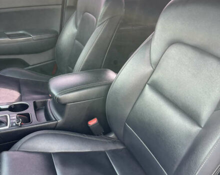 Киа Sportage 2017 в Львове на Automoto.ua Белый Киа Sportage, объемом двигателя 2 л и пробегом 195 тыс. км за 18250 $, фото 7 на Automoto.ua