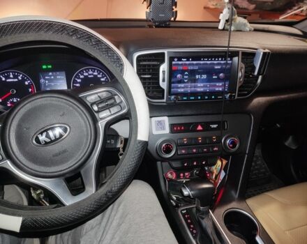 Белый Киа Sportage, объемом двигателя 2 л и пробегом 93 тыс. км за 17500 $, фото 2 на Automoto.ua
