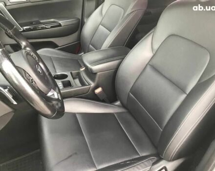 Білий Кіа Sportage, об'ємом двигуна 2 л та пробігом 193 тис. км за 19290 $, фото 18 на Automoto.ua