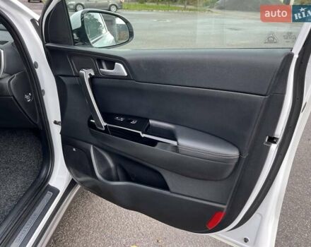 Белый Киа Sportage, объемом двигателя 1.59 л и пробегом 150 тыс. км за 17900 $, фото 82 на Automoto.ua