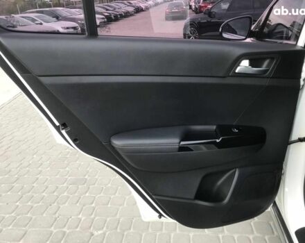 Білий Кіа Sportage, об'ємом двигуна 2 л та пробігом 193 тис. км за 19290 $, фото 21 на Automoto.ua
