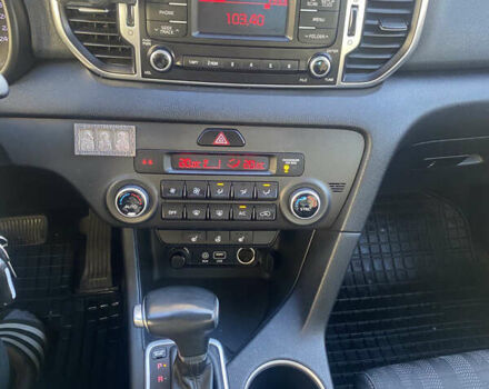 Киа Sportage 2017 в Ивано-Франковске на Automoto.ua Белый Киа Sportage, объемом двигателя 1.69 л и пробегом 210 тыс. км за 17500 $, фото 8 на Automoto.ua