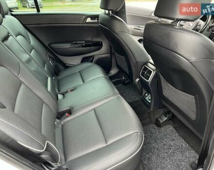 Белый Киа Sportage, объемом двигателя 1.59 л и пробегом 150 тыс. км за 17900 $, фото 91 на Automoto.ua
