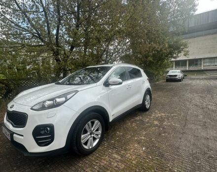 Белый Киа Sportage, объемом двигателя 2 л и пробегом 178 тыс. км за 16000 $, фото 2 на Automoto.ua