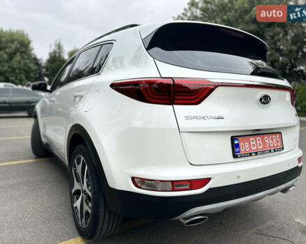 Белый Киа Sportage, объемом двигателя 2 л и пробегом 157 тыс. км за 20500 $, фото 4 на Automoto.ua
