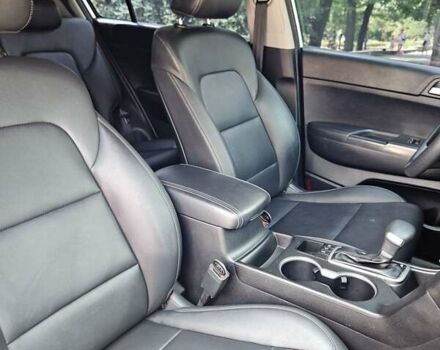 Білий Кіа Sportage, об'ємом двигуна 2 л та пробігом 134 тис. км за 18500 $, фото 16 на Automoto.ua