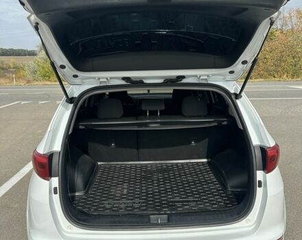 Білий Кіа Sportage, об'ємом двигуна 2 л та пробігом 150 тис. км за 17200 $, фото 7 на Automoto.ua