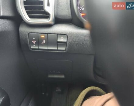 Білий Кіа Sportage, об'ємом двигуна 2.4 л та пробігом 77 тис. км за 17900 $, фото 62 на Automoto.ua