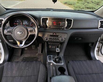 Белый Киа Sportage, объемом двигателя 0 л и пробегом 110 тыс. км за 16200 $, фото 8 на Automoto.ua