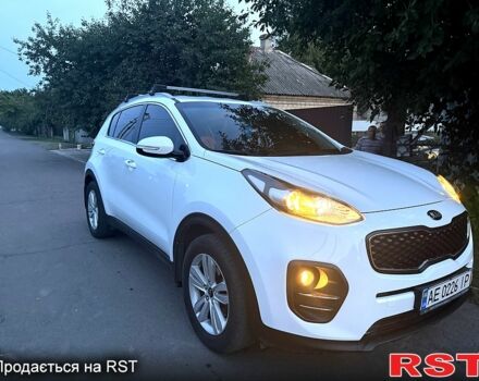 Киа Sportage 2018 в Павлограде на Automoto.ua Белый Киа Sportage, объемом двигателя 1.7 л и пробегом 99 тыс. км за 20000 $, фото 11 на Automoto.ua