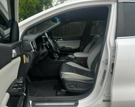 Белый Киа Sportage, объемом двигателя 2.4 л и пробегом 48 тыс. км за 7000 $, фото 10 на Automoto.ua