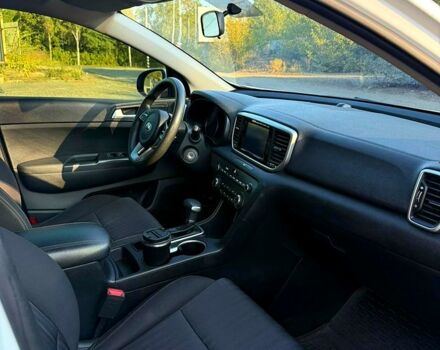 Білий Кіа Sportage, об'ємом двигуна 1.6 л та пробігом 116 тис. км за 14999 $, фото 10 на Automoto.ua