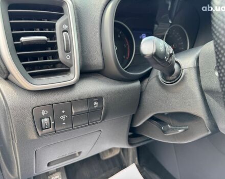 Белый Киа Sportage, объемом двигателя 1.6 л и пробегом 188 тыс. км за 18290 $, фото 18 на Automoto.ua