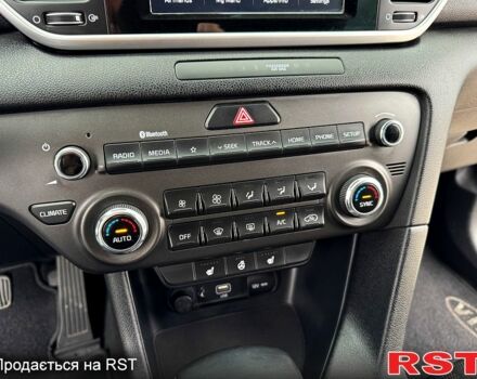 Киа Sportage 2018 в Николаеве на Automoto.ua Белый Киа Sportage, объемом двигателя 1.6 л и пробегом 82 тыс. км за 15500 $, фото 7 на Automoto.ua