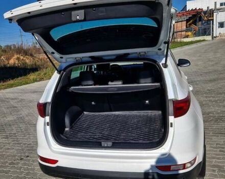 Білий Кіа Sportage, об'ємом двигуна 1.59 л та пробігом 21 тис. км за 17000 $, фото 6 на Automoto.ua