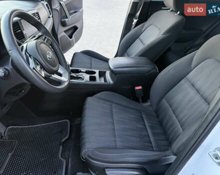 Киа Sportage 2018 в Одессе на Automoto.ua Белый Киа Sportage, объемом двигателя 1.59 л и пробегом 149 тыс. км за 14999 $, фото 20 на Automoto.ua