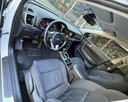 Білий Кіа Sportage, об'ємом двигуна 1.6 л та пробігом 83 тис. км за 16500 $, фото 3 на Automoto.ua