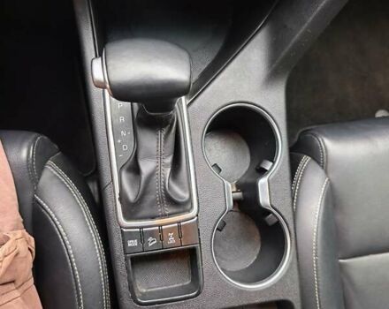 Білий Кіа Sportage, об'ємом двигуна 2.4 л та пробігом 77 тис. км за 17900 $, фото 69 на Automoto.ua