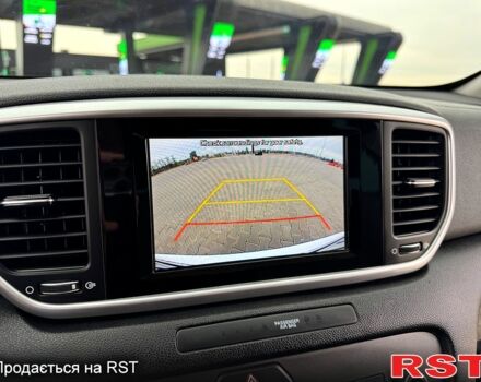 Киа Sportage 2018 в Николаеве на Automoto.ua Белый Киа Sportage, объемом двигателя 1.6 л и пробегом 82 тыс. км за 15500 $, фото 6 на Automoto.ua