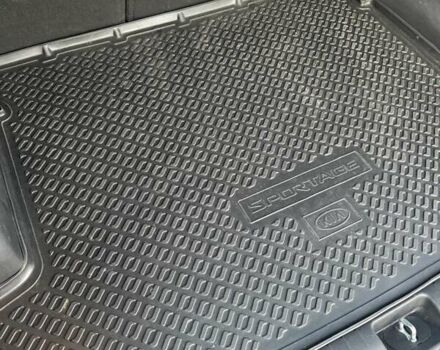 Белый Киа Sportage, объемом двигателя 1.59 л и пробегом 82 тыс. км за 20000 $, фото 4 на Automoto.ua