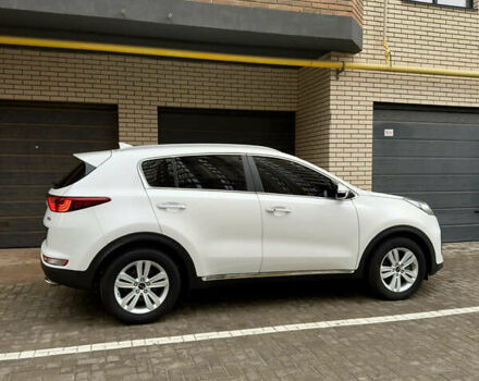 Белый Киа Sportage, объемом двигателя 1.98 л и пробегом 78 тыс. км за 18499 $, фото 3 на Automoto.ua