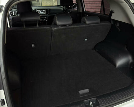 Белый Киа Sportage, объемом двигателя 1.98 л и пробегом 78 тыс. км за 18499 $, фото 21 на Automoto.ua